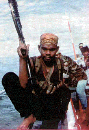 Somali pirates buy Libyan mines and Stinger missiles - claim