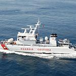 Italian coastguards rescue migrants off Libya