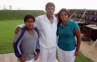 UnoodSenussi Unood Senussi (right) with her father