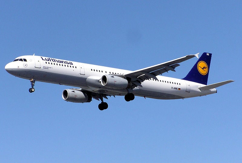 Lufthansa flights back on, but with reduced schedule