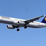 Lufthansa flights back on, but with reduced schedule