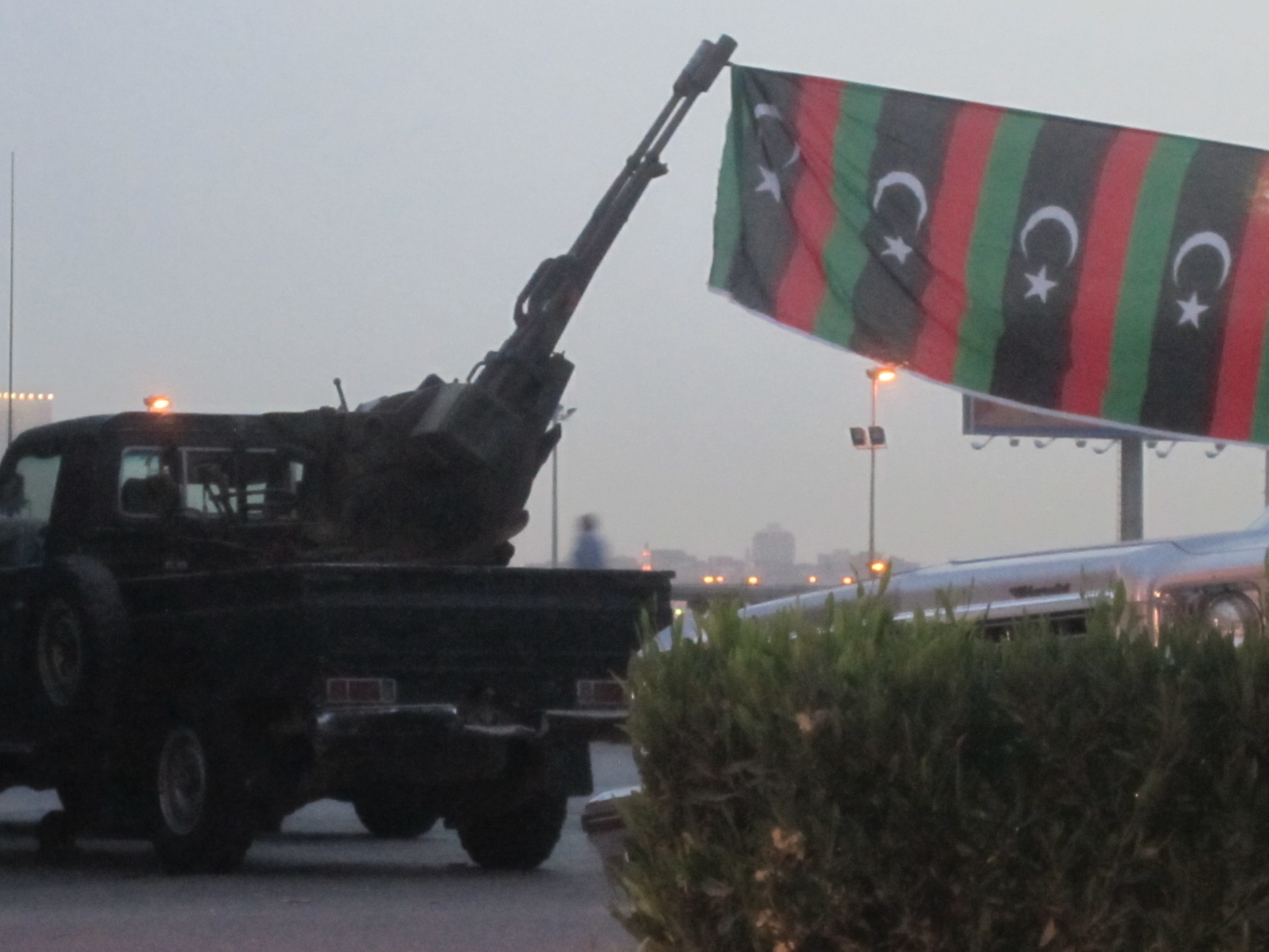 Blockades polarizing Libya; militiamen now hit Electricity Ministry