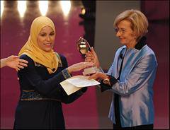 Leading female Libyan activist wins international prize