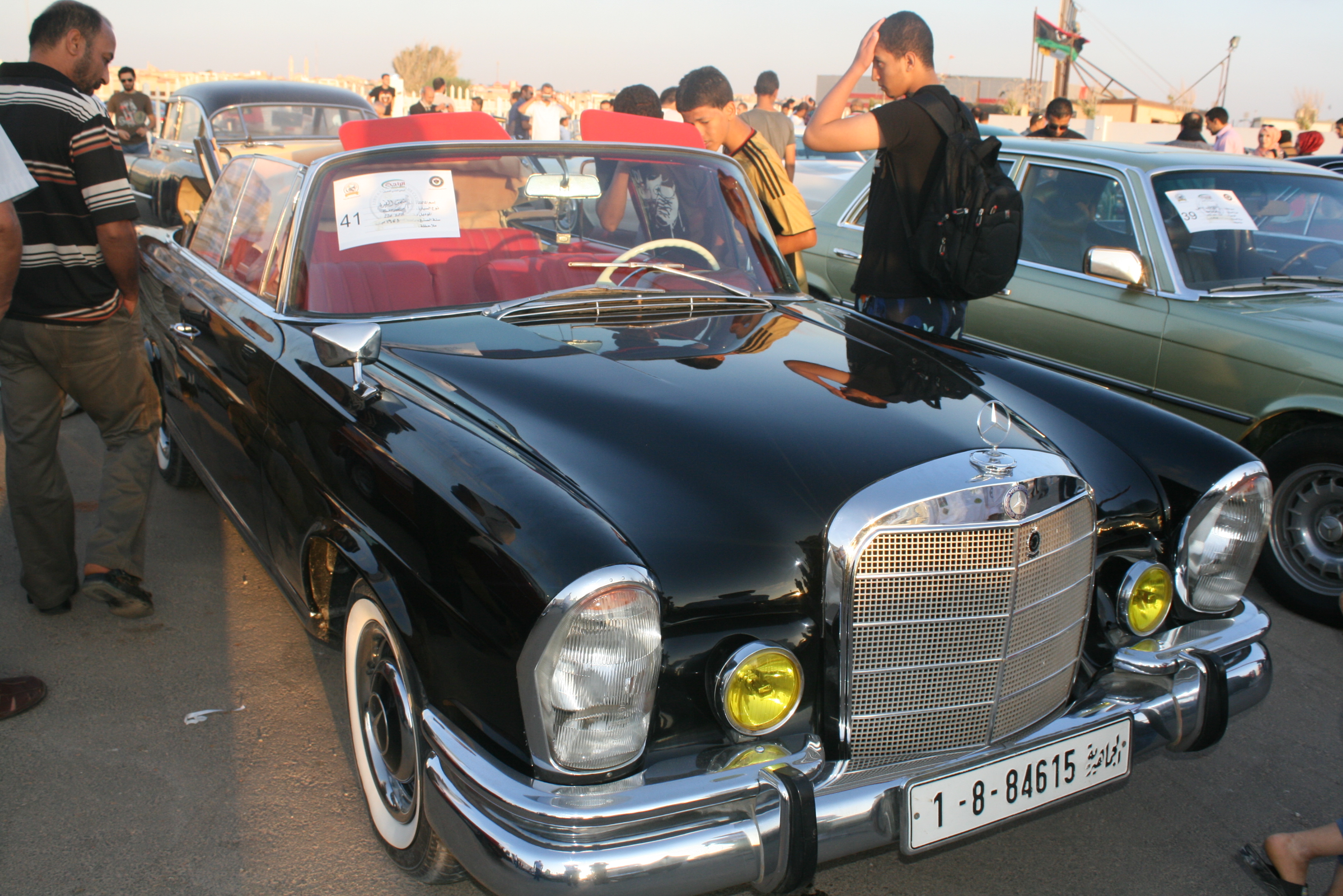 Vintage cars draw crowds in Benghazi