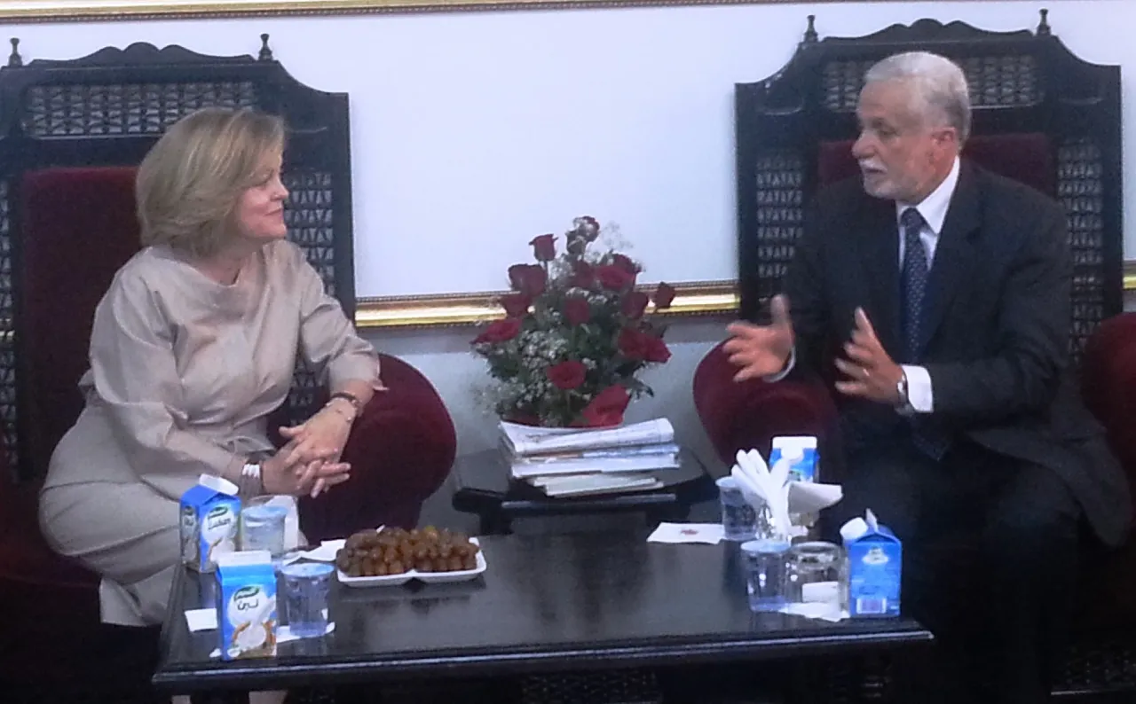 US Ambassador Debora Jones at her meeting with Tripoli Local Council Chairman Sadat Elbadri (photo: Umar Khan)