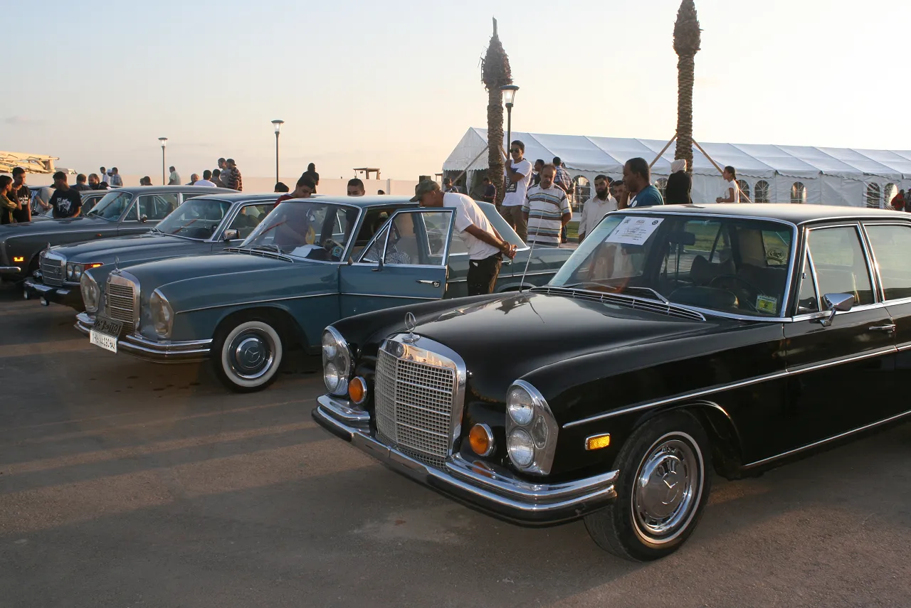 car.2 )