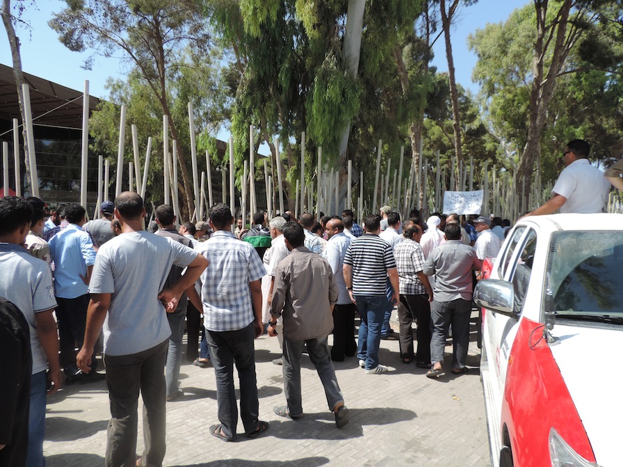 Compensation claims filed "in the garbage bin" say angry Misratans outside Congress