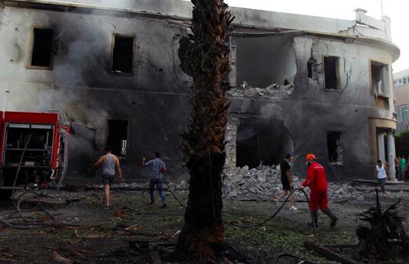 Massive car bomb explodes in downtown Benghazi
