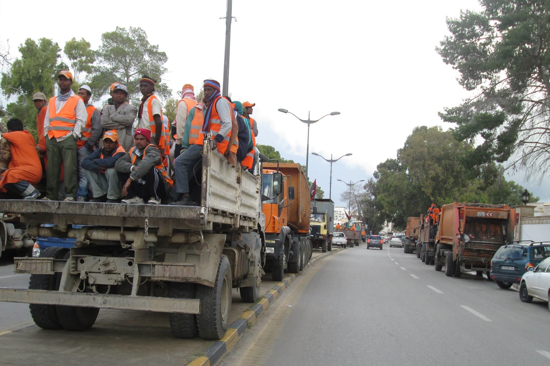 Tripoli’s rubbish collectors protest over unpaid salaries