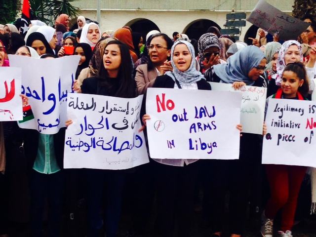Women protest against armed presence in Tripoli