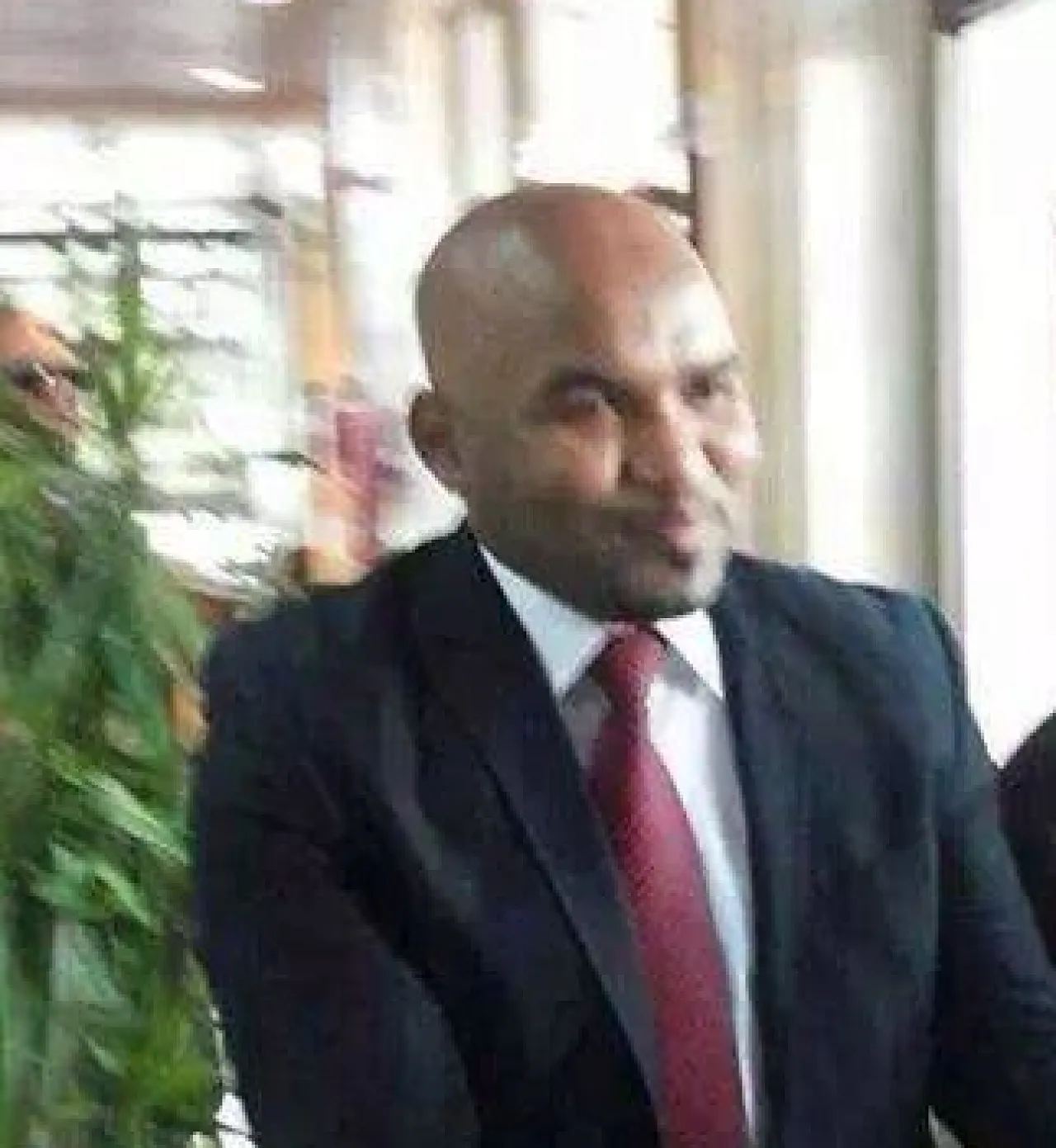 Ibrahim Jadhran greets the Prime Minister (Photo: social media)