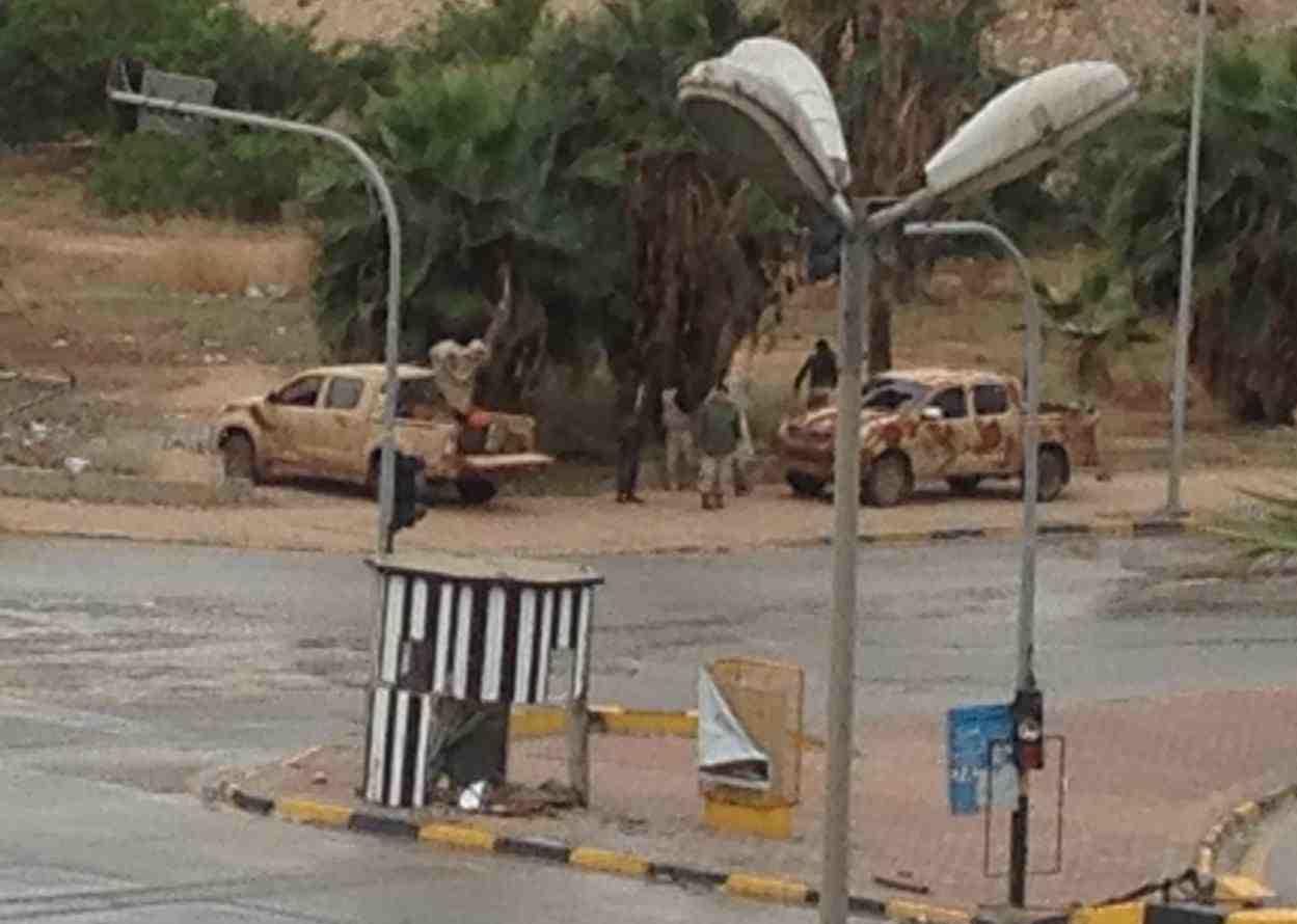 Fierce clashes as pro-government forces push into central Benghazi
