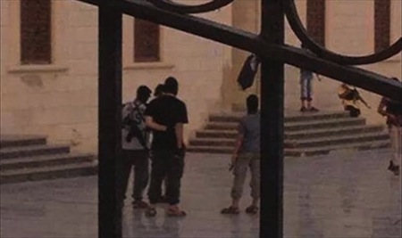 Public lashings follow Derna "Sharia Court" verdicts