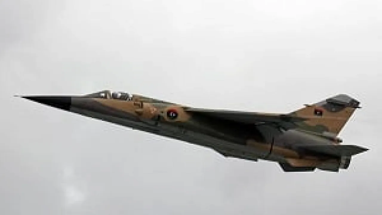 The LNA Air Force has threatened to strike at all ships approaching Misrata port (Photo:)