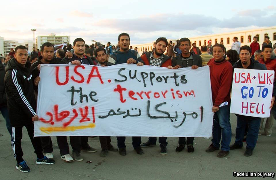 Benghazi demonstrators call for Hafter-led military council, burn US and British flags