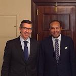 Leon meets with Idris Senussi