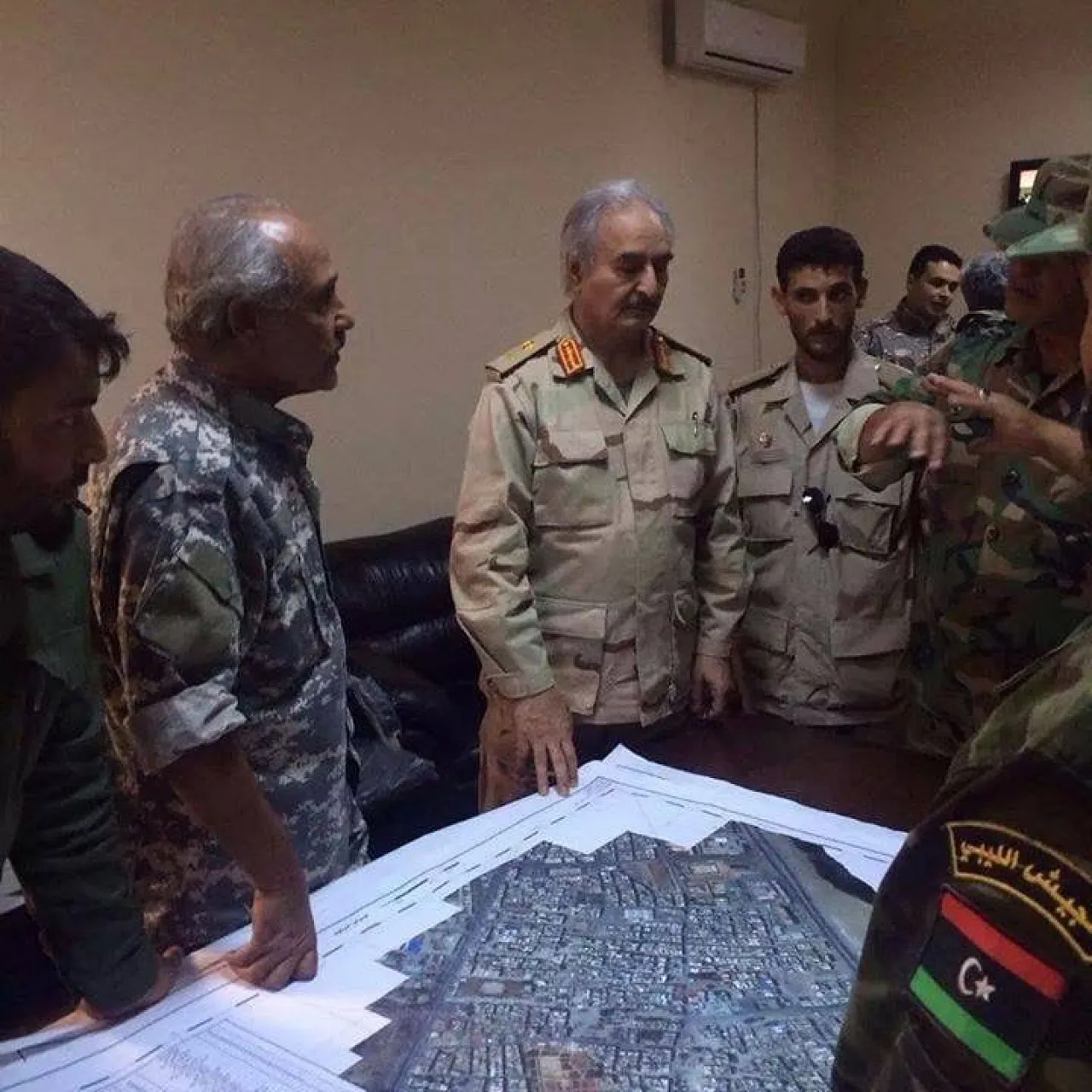 Gebneral Hafter and Colonel Barsi in better times