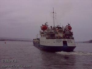 Russian tanker arrested "for smuggling" then seemingly released