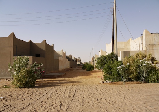 Five die in failed desert town jailbreak