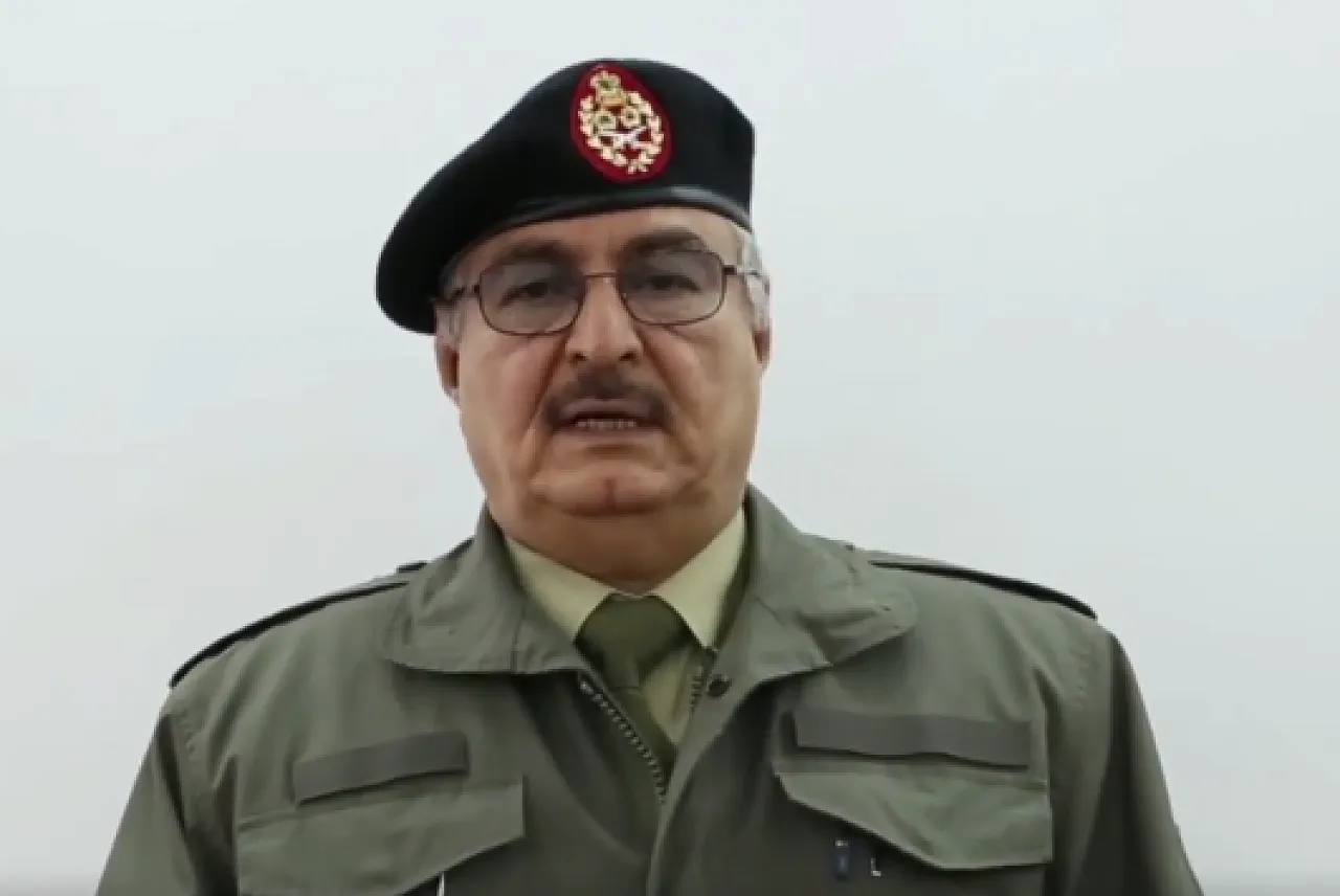 Armed forces commander-in-chief Khalifa Hafter (archive)