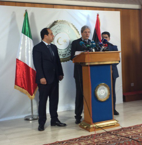 Italian FM Gentiloni flies in to see Serraj