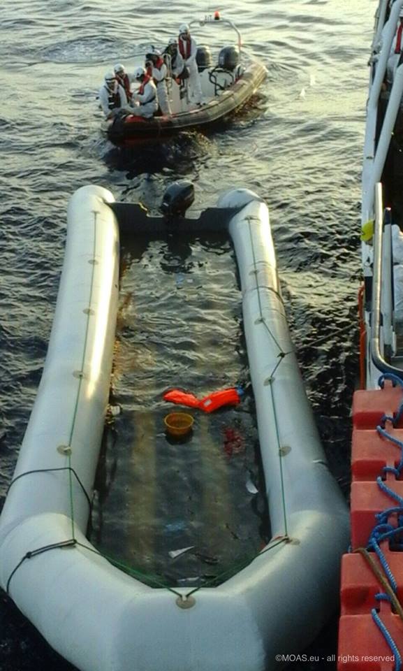 At least 239 migrants missing in two shipwrecks off Libya