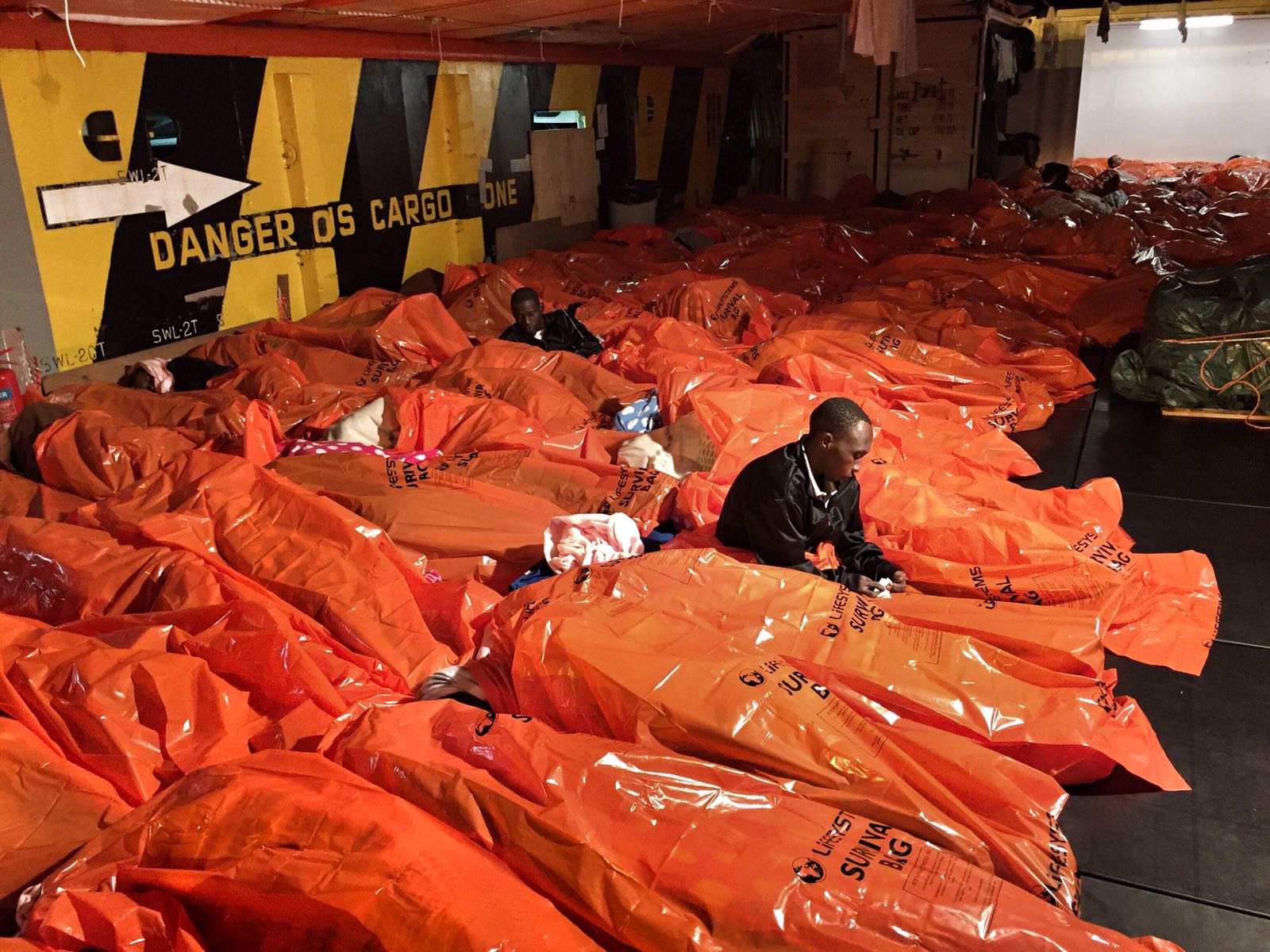 Migrant deaths in Mediterranean hit new record in November, over 4600 dead in 2016