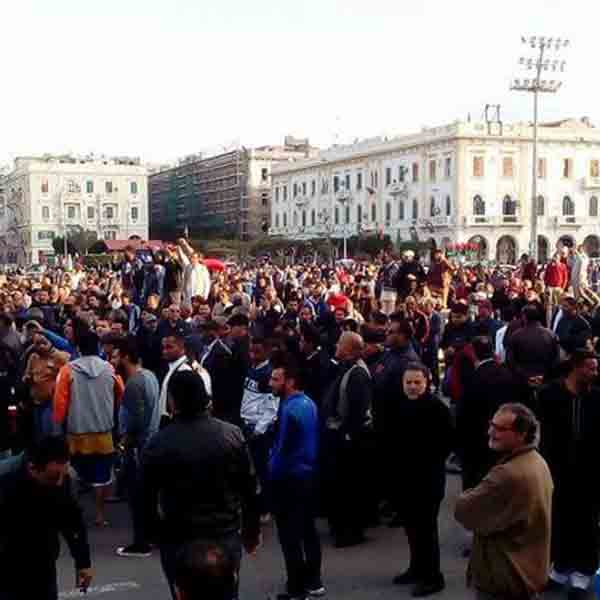 Gunmen break up pro-Hafter Tripoli demo as PC warns of "bloodbath"