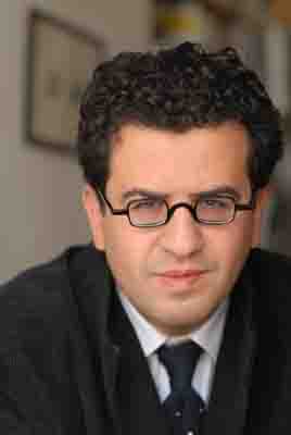 Hisham Matar wins Pulitzer Prize for memoir of return to Libya