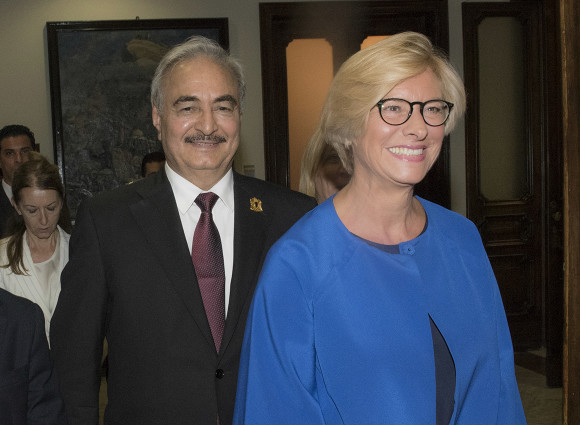 Military honours for Hafter in Rome defence ministry talks