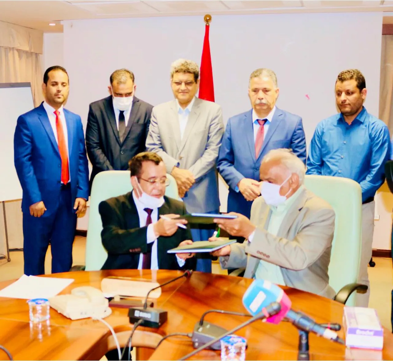 In July this year, Libya's Ministry of Transport's Roads and Bridges Department signed a maintenance contract with the Libyan-Italian company ''SINIT'' for the Airport Road metal bridge (Photo: Ministry of Transport).