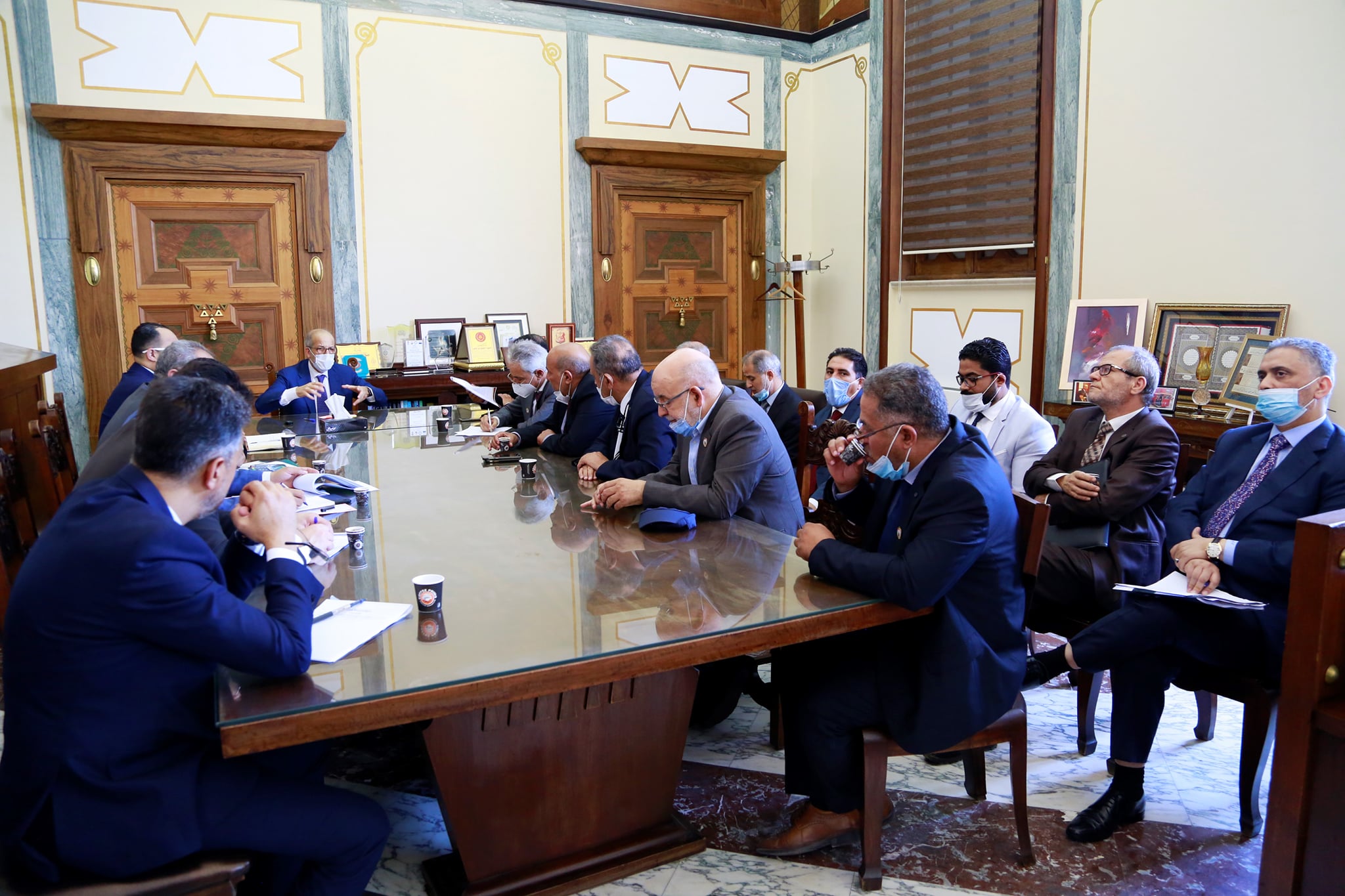 CBL Governor meets private clinics’ union to discuss partnerships with banks