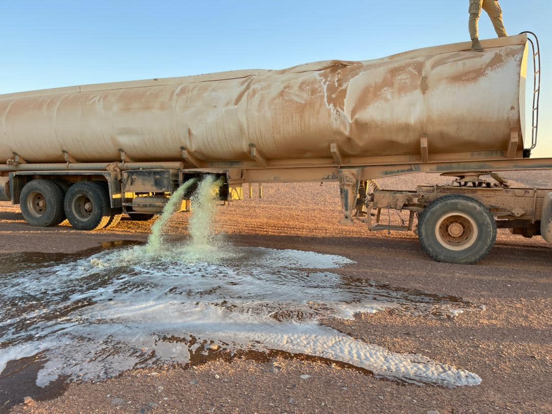 Libyan Army’s 444th Combat Brigade arrests fuel smugglers and seizes fuel trucks